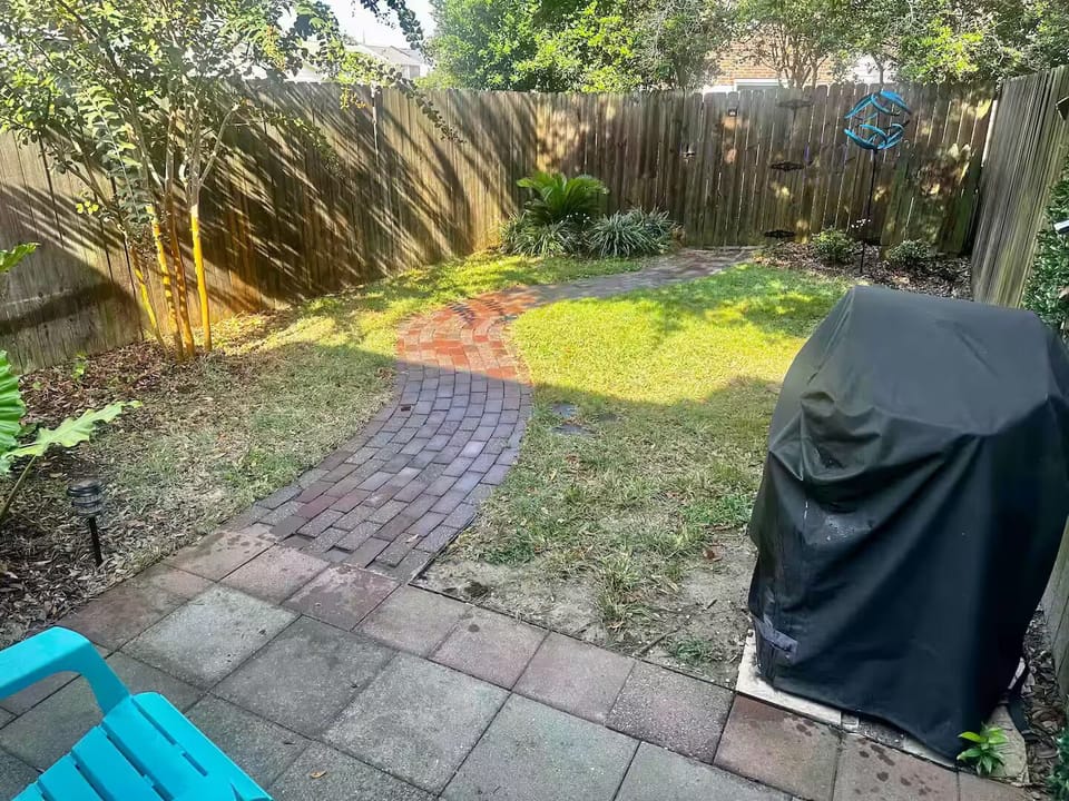 Enjoy your fully fenced backyard. great for chillin and grillin.