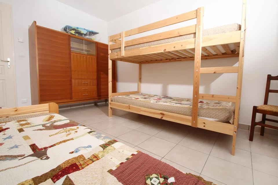 Bunk bed