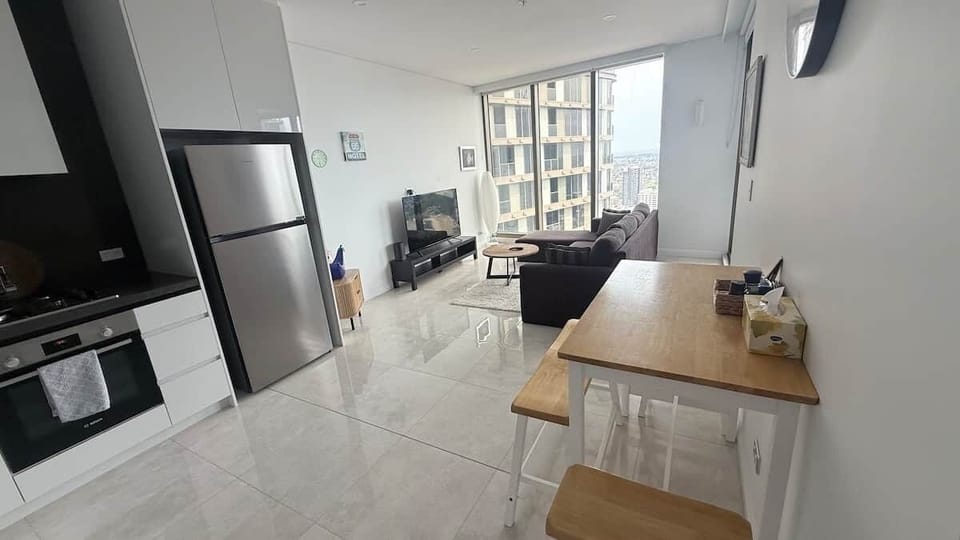 Open Kitchen, Dining & Lounge