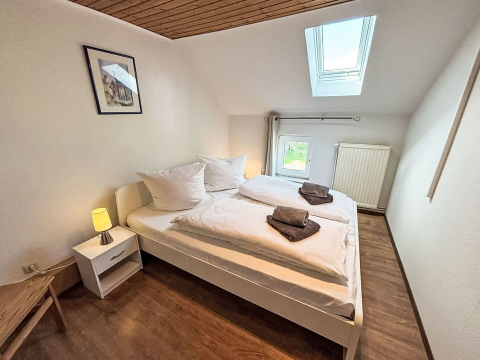 Home, House, Bedroom, Bed, Bed Frame, Bedding, Bed Sheet, Hardwood, Mattress, Hotel
