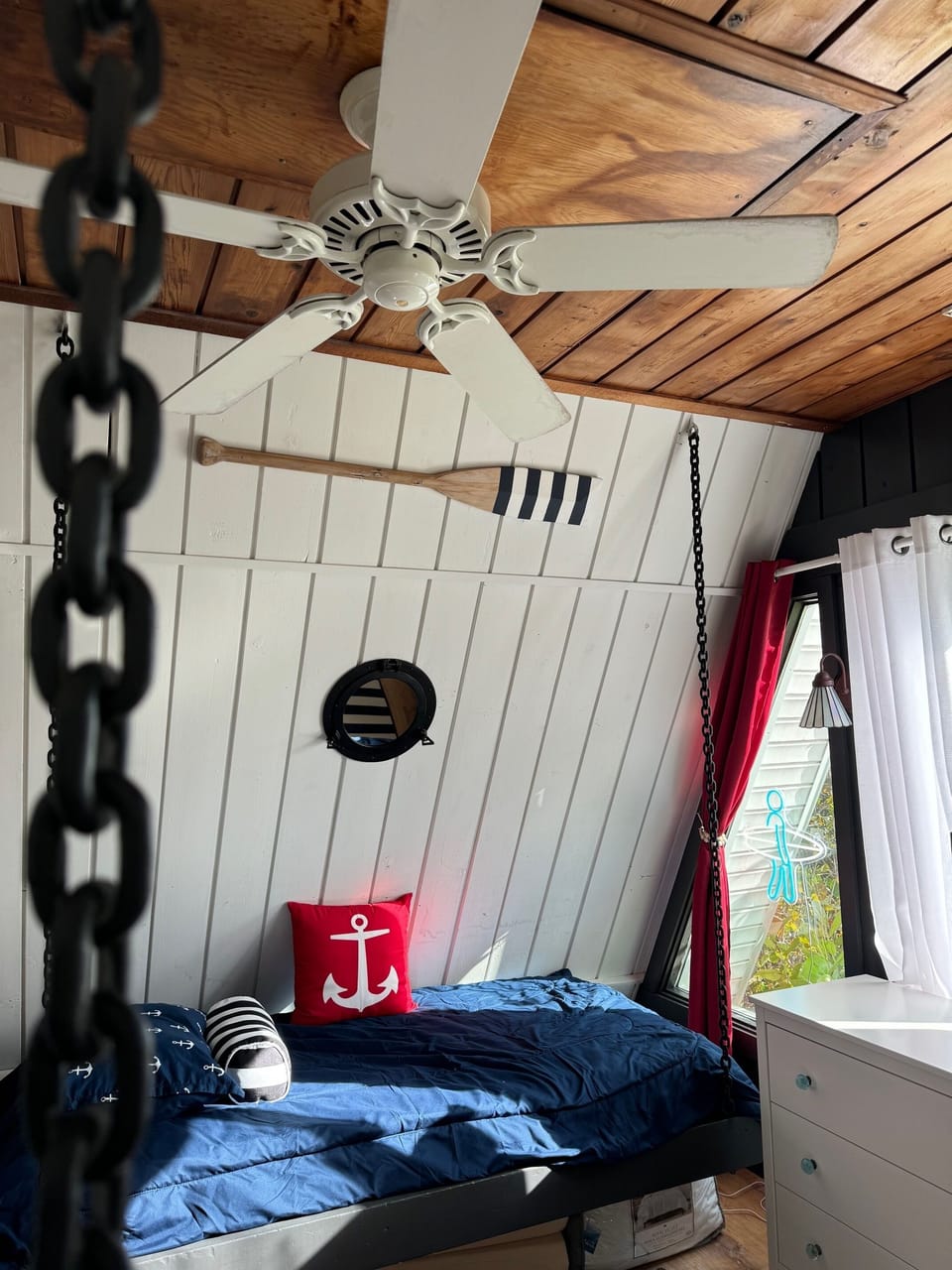 Upstairs bedroom #2 