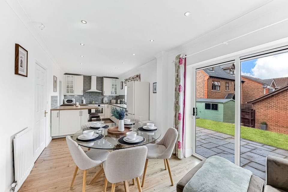 Open Plan Dining Area / Kitchen.