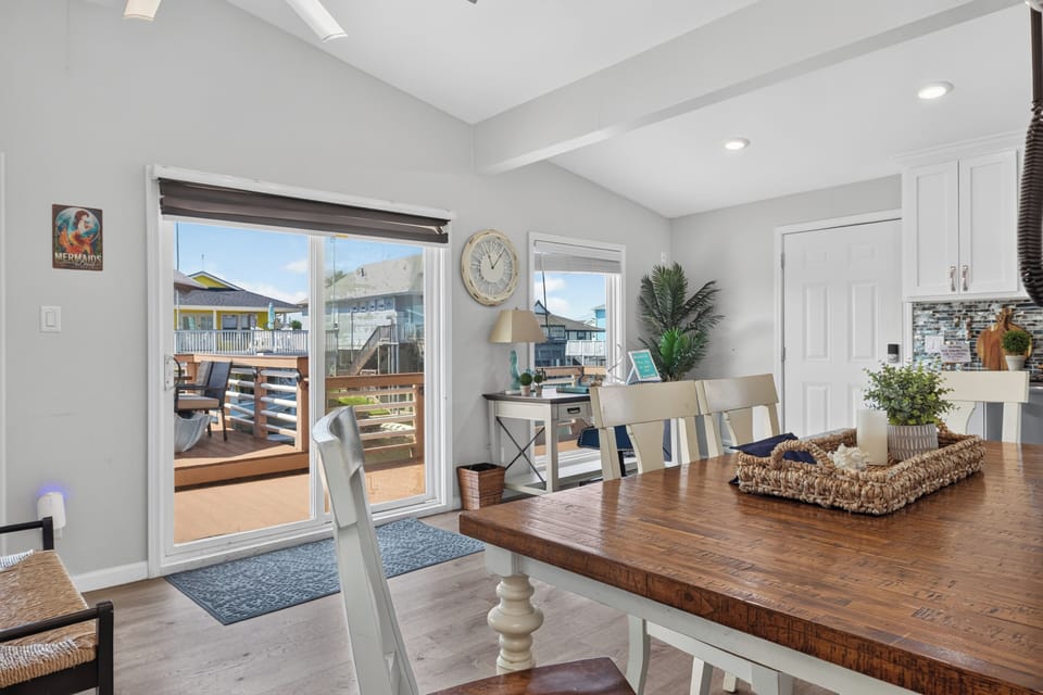 Easy access to deck