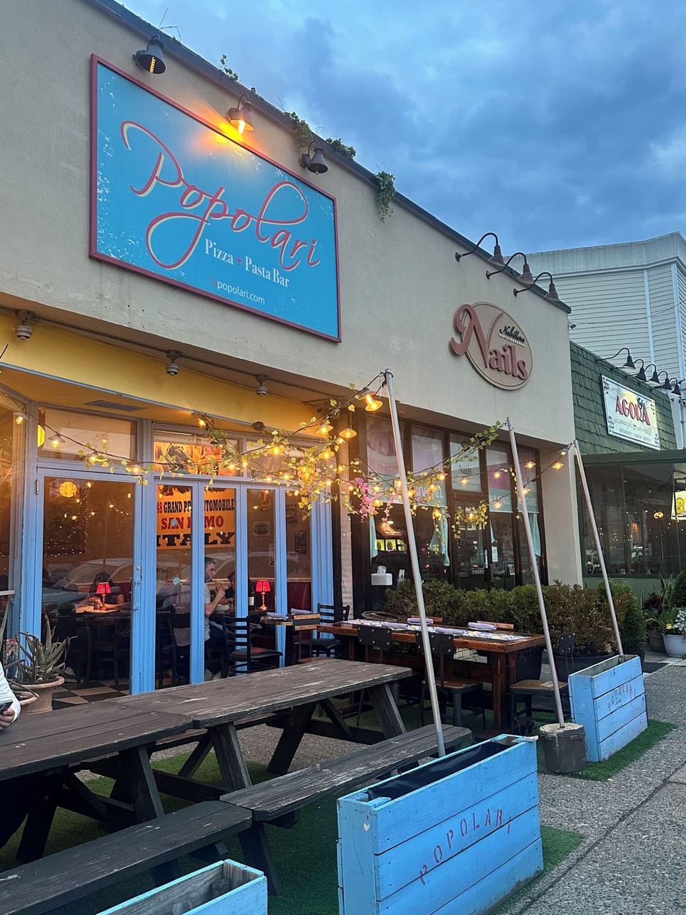 Outdoor dining
