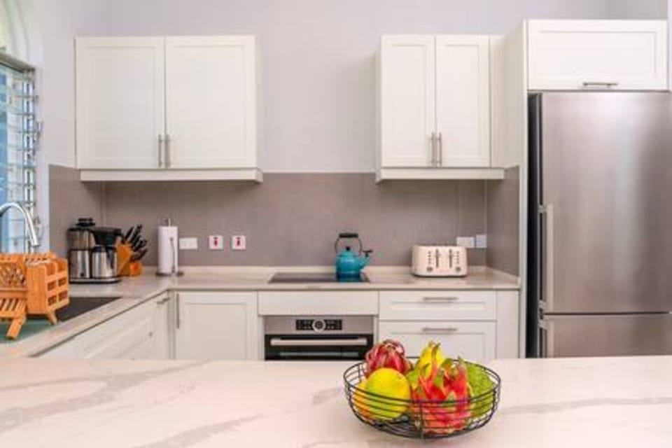 A well appointed kitchen ensures all modern conveniences are at your fingertips.  

A cook is provided - 6 days per week, breakfast and light lunch - Summer, Winter & Festive - 2 consecutive meals (food costs not included).