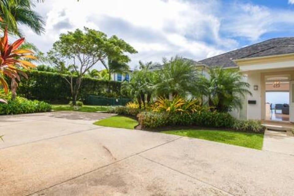 Elysium is situated within the prestigious Royal Westmoreland estate and benefits from sweeping Caribbean sea views, 24 hour security, Full Royal Westmoreland membership, along with access to Mullins Beach Club.