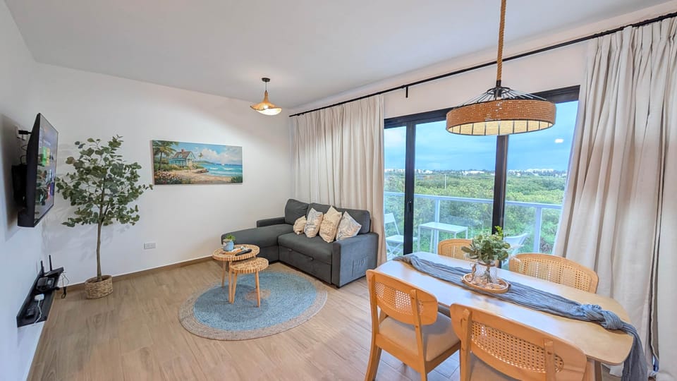 Cana Life Breeze - Blue Coral Residences C4-1 Living Area 