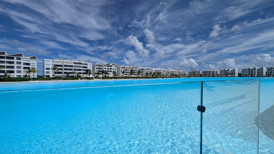 Cana Life Luxury | City Beach Pool