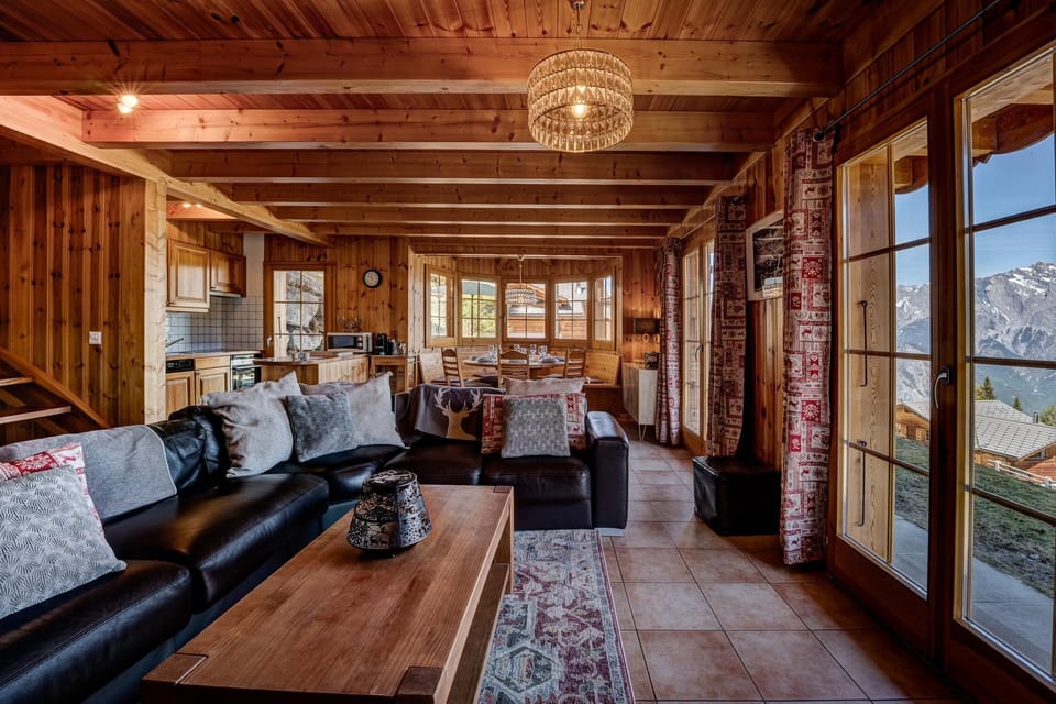Living-dining room