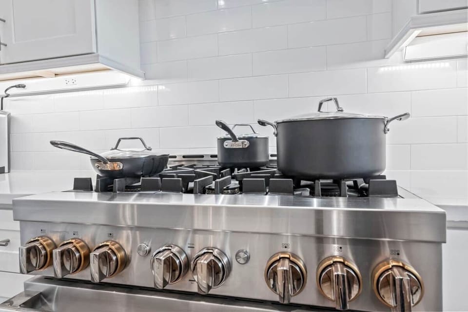 Gas Range and Oven