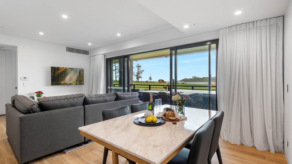 Dinging and living area