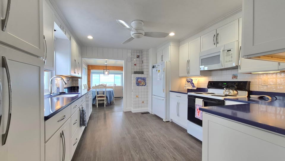 Fully equipped and stocked kitchen