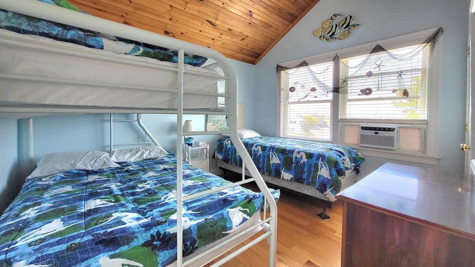 2nd Level: Bunk Room! Twin bed, Bunk with Full on bottom and Twin on top