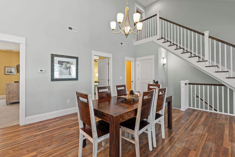 BV1086A: Sol Mate at Beacon Villas | Mid Level Dining Area