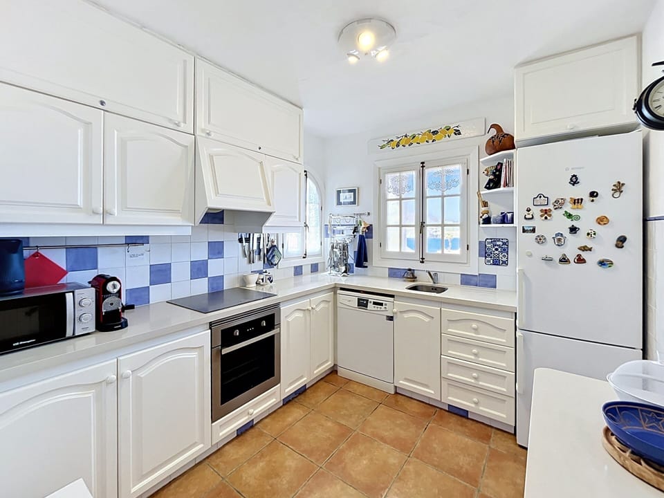 Full kitchen with stunning sea views.