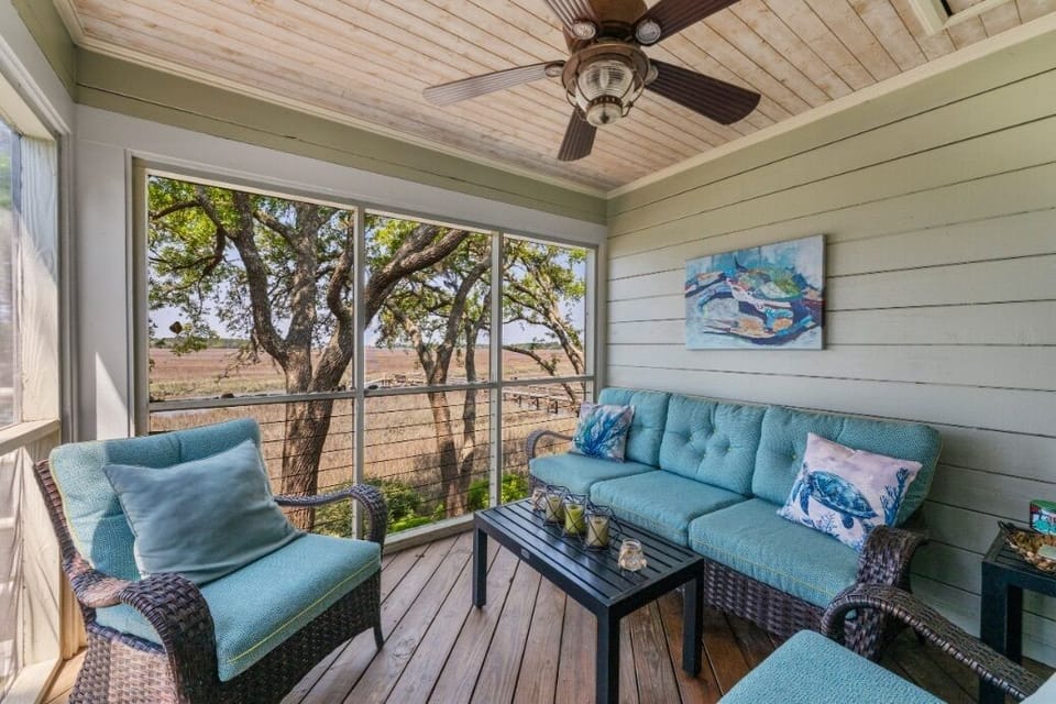 1st Floor Screened Porch