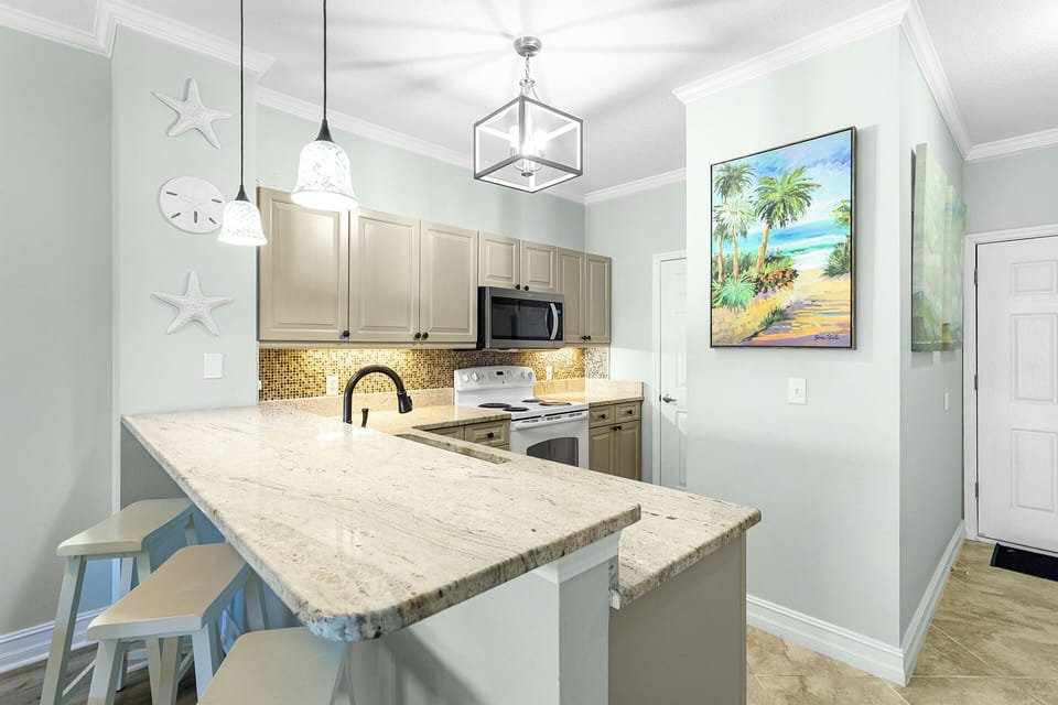 Emerald Waters 205 Kitchen