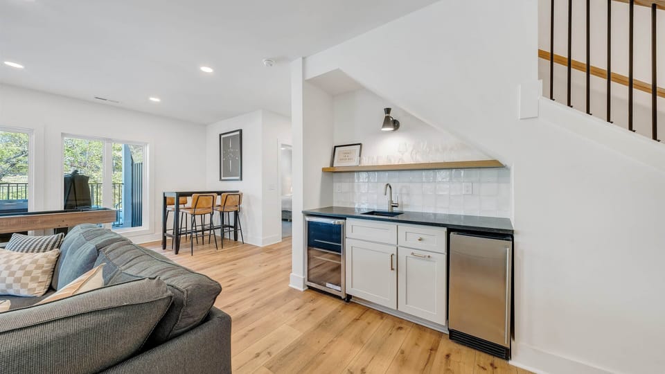 Lower Wet Bar
