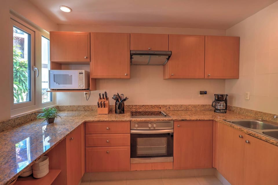 Fully equipped kitchen