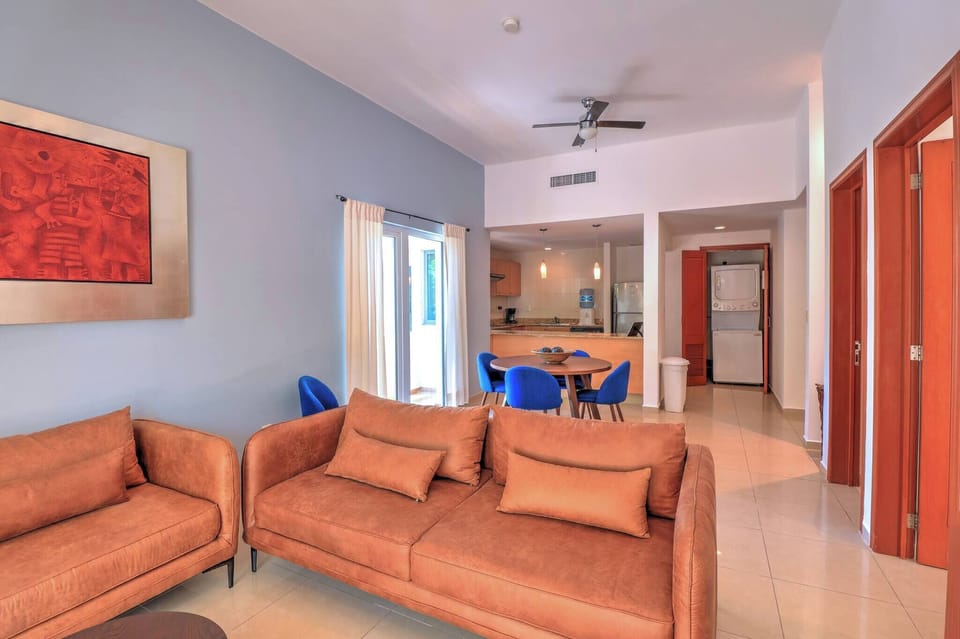 Spacious and comfortable 2-bedroom apartment fully equipped.