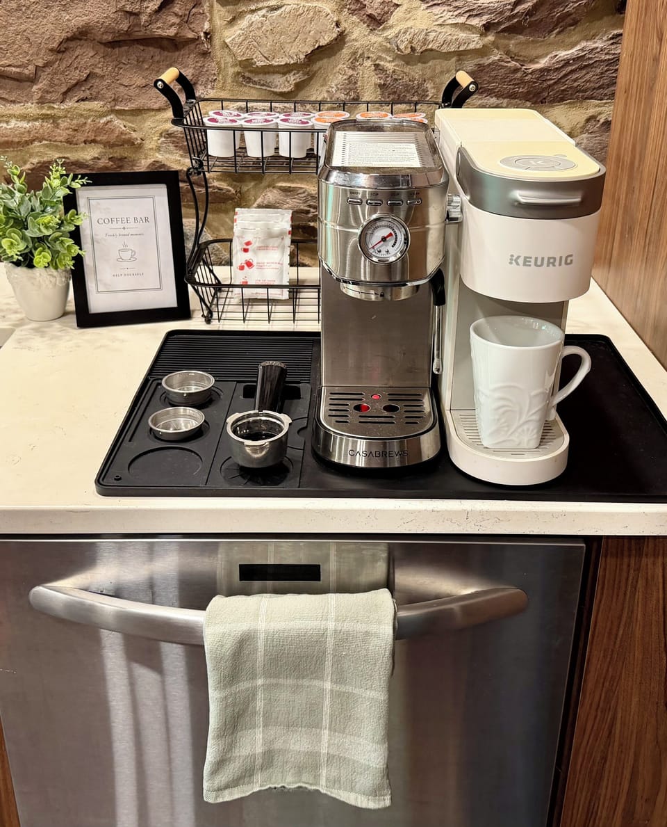 Kitchen - Coffee Bar