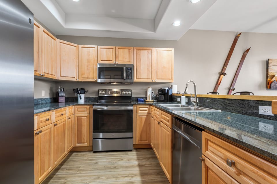 Fully equipped kitchen with plenty of space for cooking and entertaining