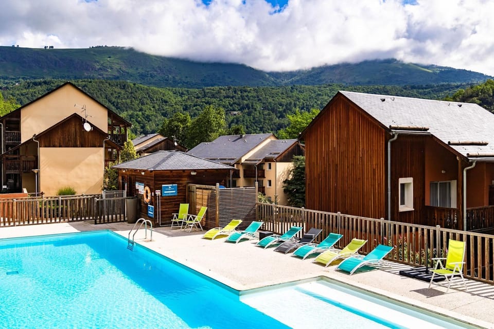 Holiday Home Swimming Pool