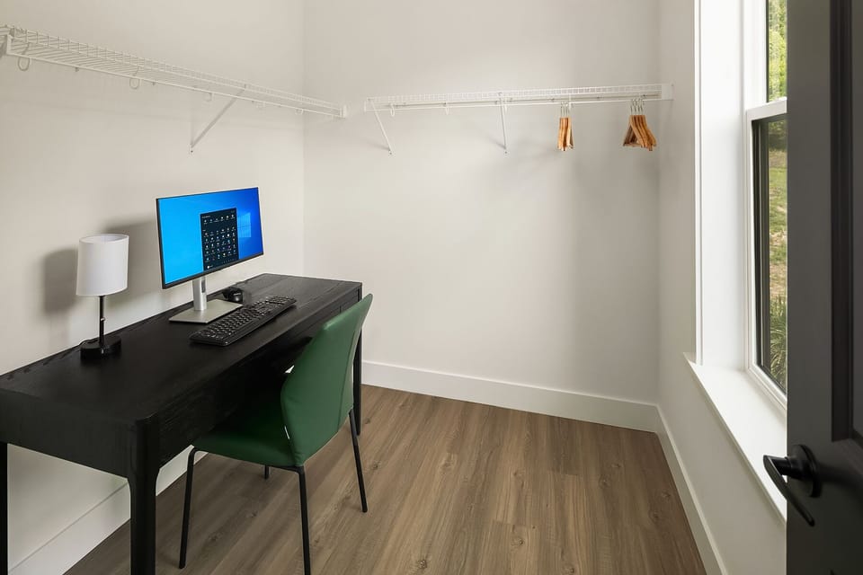 Forest Trails Lodge. - Bedroom 2: Work from home! Desk in the large walk-in closet.