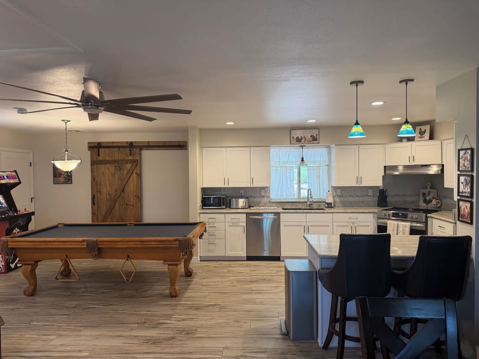 Kitchen and Games