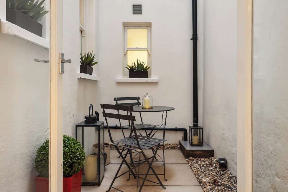 79 Great Titchfield Street W1W-9