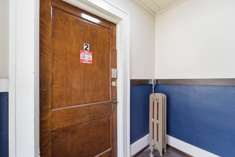 No smoking, vaping, parties or events in the home. 