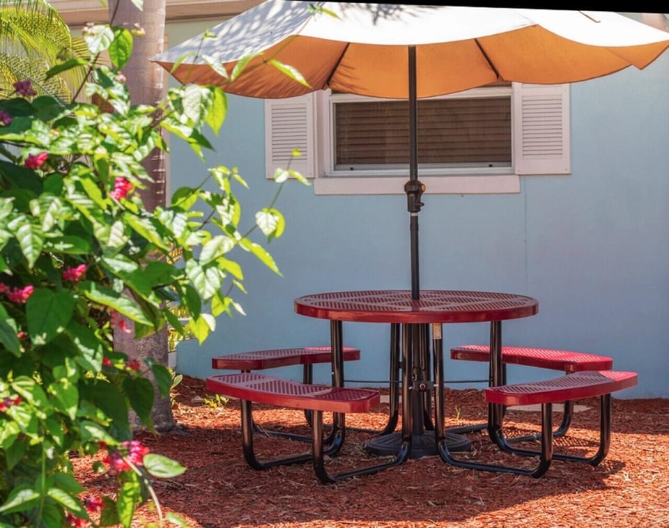 2 Outdoor Picnic Areas