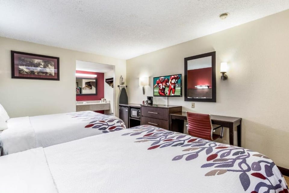 Bedroom. Interior and views may vary based on location and availability.