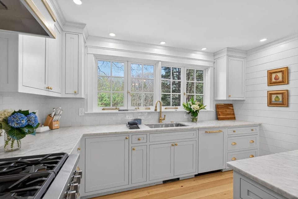 Kitchen - First Floor - Island - High End Appliances - Wet Bar