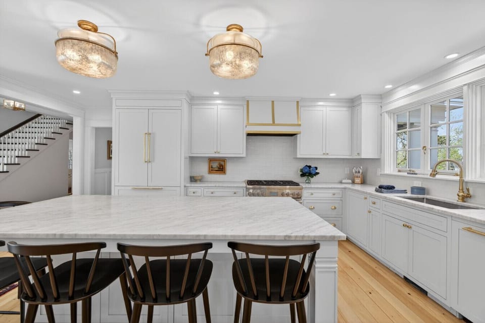 Kitchen - First Floor - Island - High End Appliances - Wet Bar