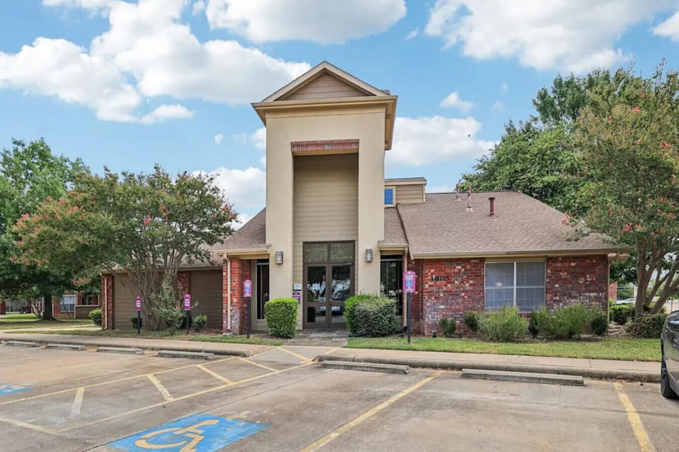 Well-kept property with accessible on-site facilities.