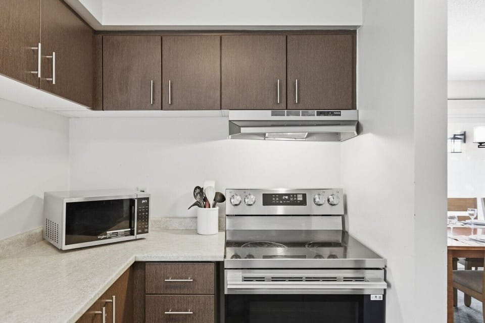 27-web-or-mls-169 Jozo Weider Blvd 114-27