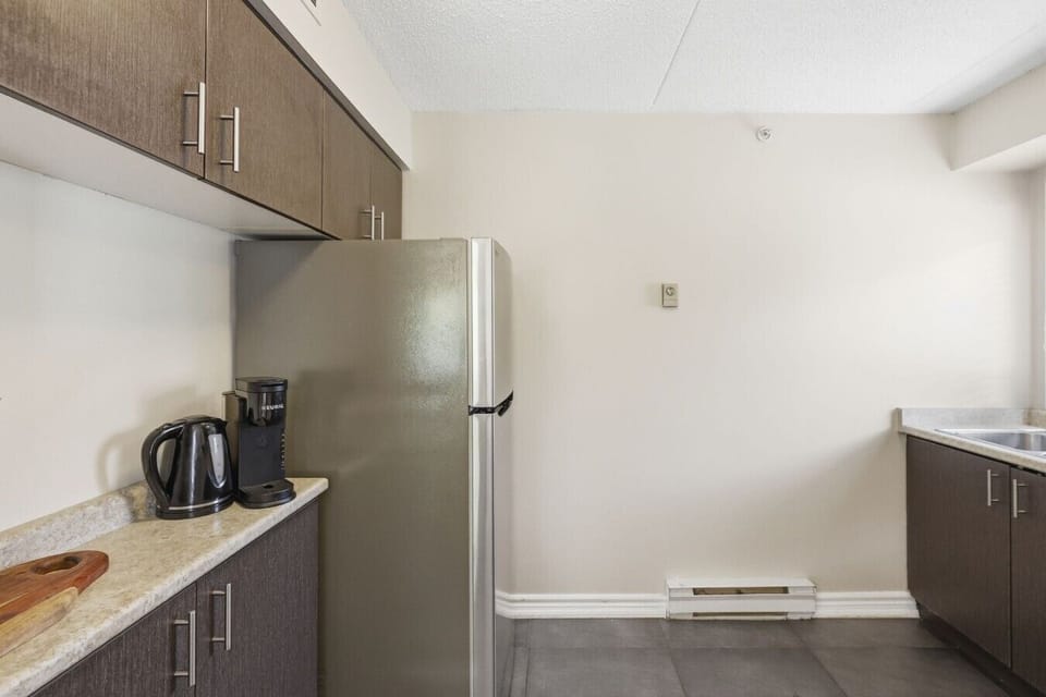 25-web-or-mls-169 Jozo Weider Blvd 114-25