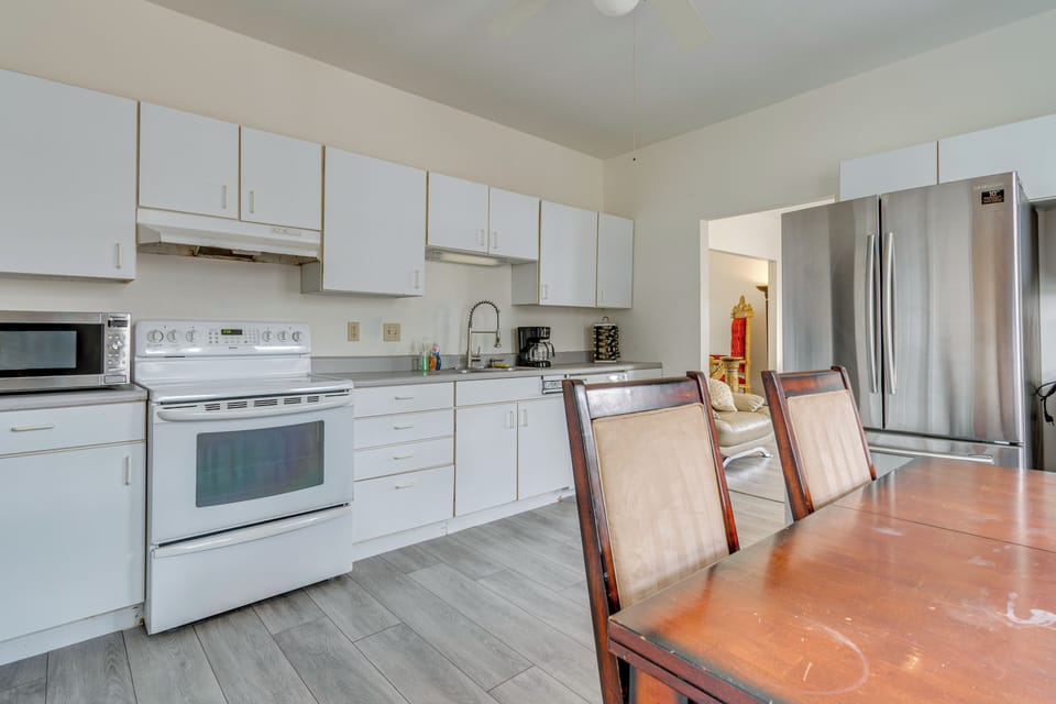 Eat-In Kitchen | 1st Floor