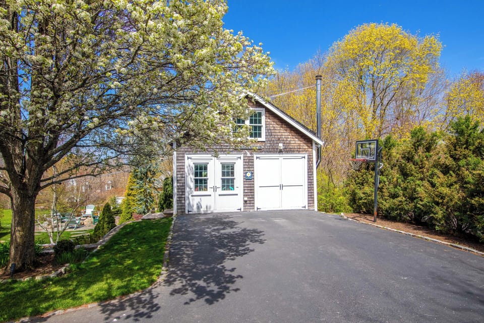 Property Exterior | Basketball Hoop