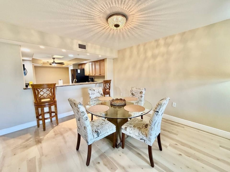 Dining Area for Four