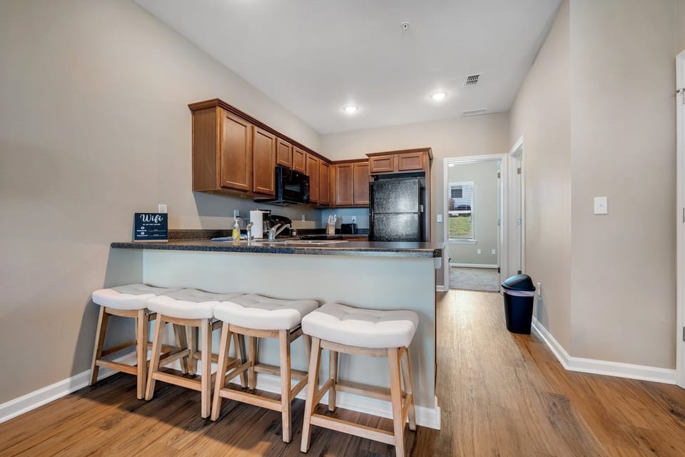 Kitchen and Bary