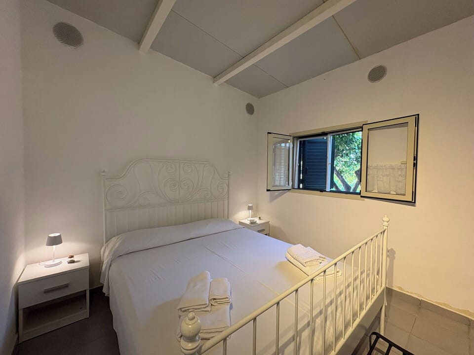 Autumn, Bedroom, Spring, Summer