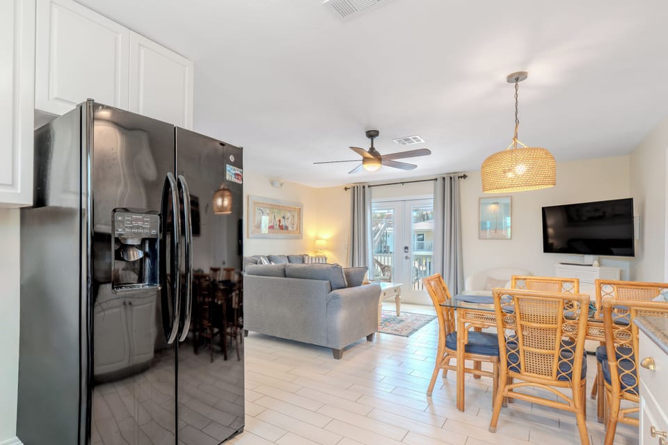 Open Concept great for entertaining