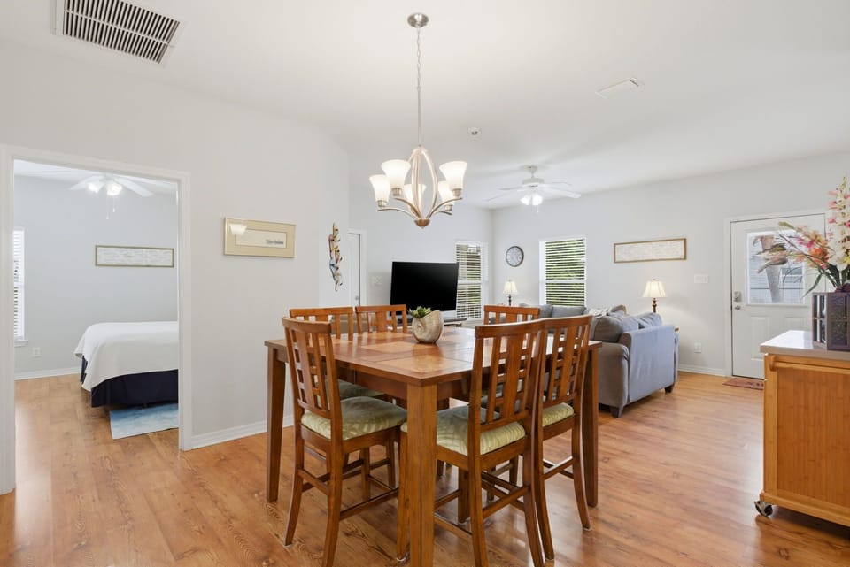 Dining Table, Seats 6