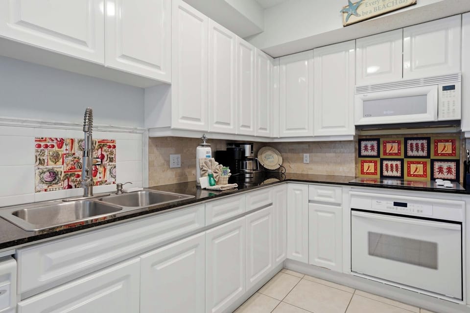 Fully equipped kitchen