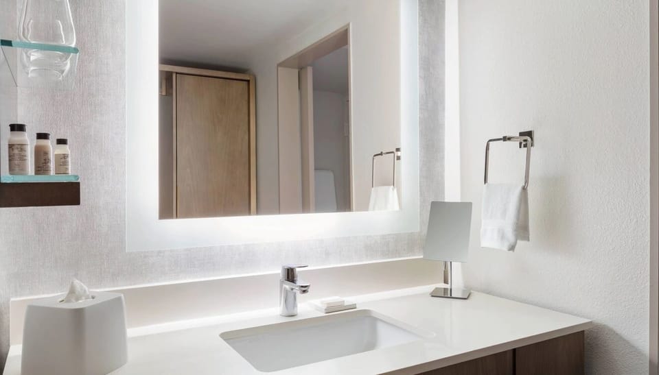Get ready with ample counter space and crisp modern finishes.