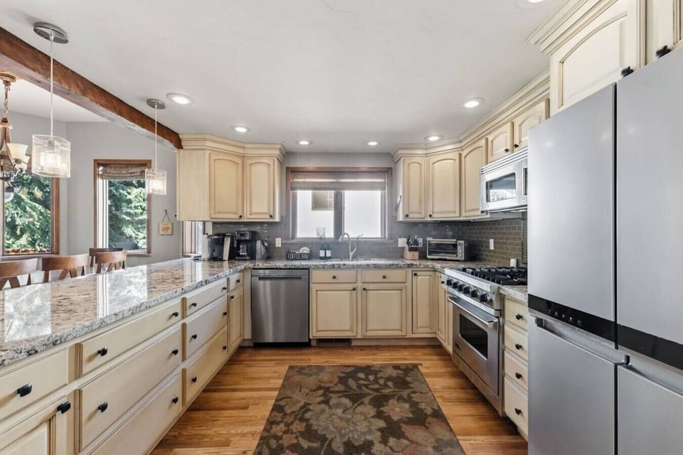 Fully equipped kitchen
