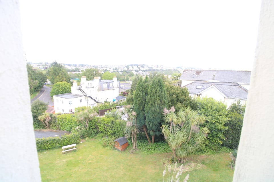 Garden/bay view