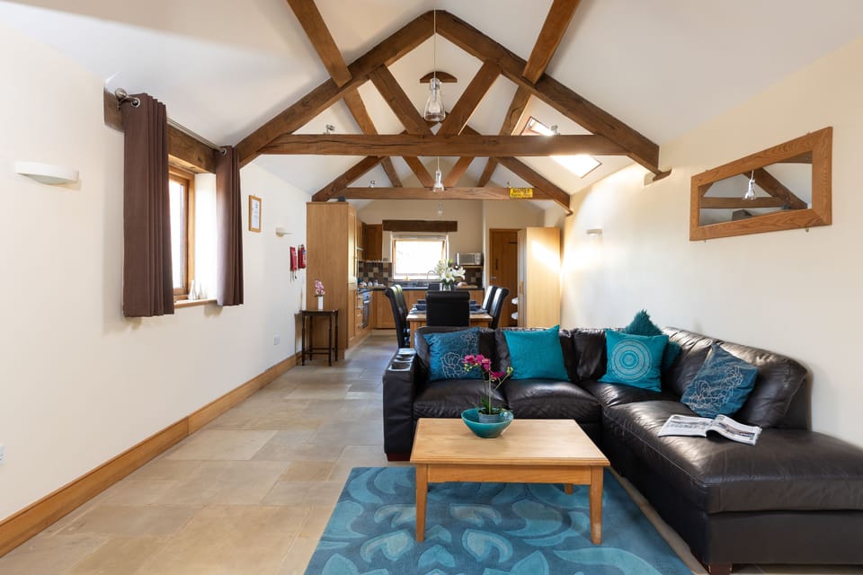 Bramble Barn Sitting Room - StayCotswold